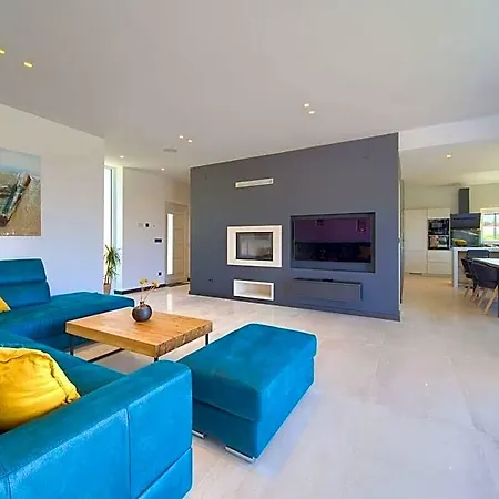 Aurum Comfortable מלון