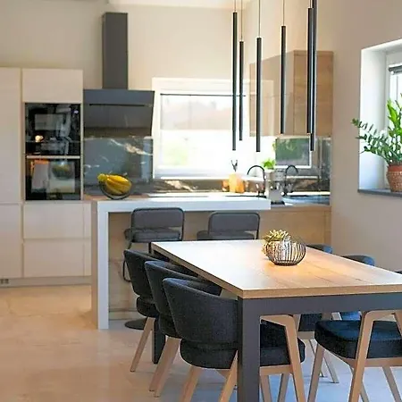מלון Aurum Comfortable